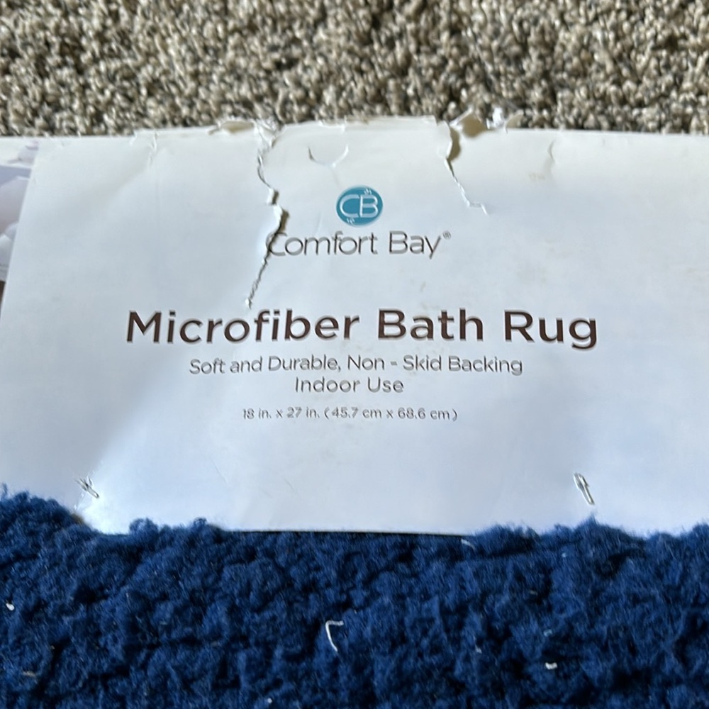 Microfiber Bath Rug Set - Picture 2 of 3